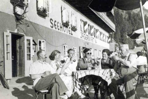 JW1952
